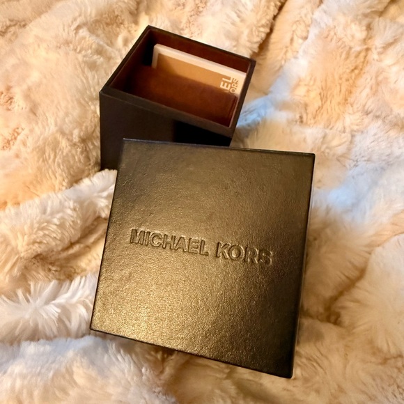 Michael Kors Women’s Crystal Pave Dial 41mm Watch MK4297 Box Included - Picture 6 of 6